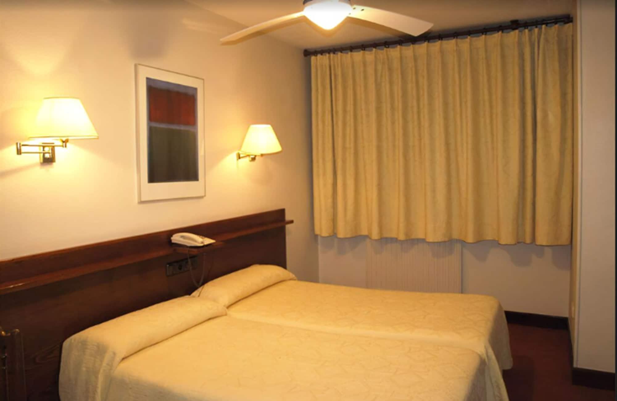 Hotel Ibiltze Lasarte Oria Zewnętrze zdjęcie
